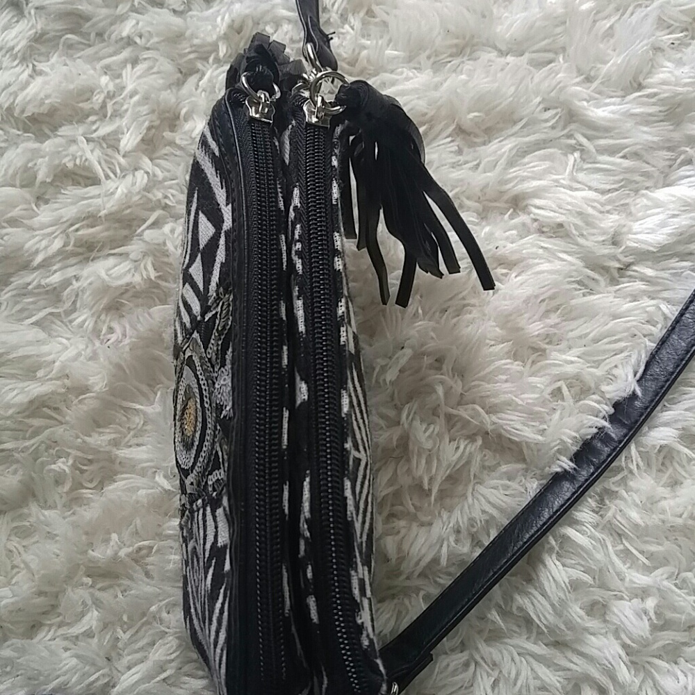 Geometric pattern purse - Picture 3 of 4